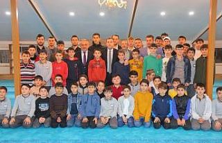 Vali Eldivan, Kur’an Kursu öğrencilerle bir araya...