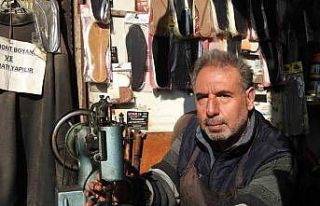 Vatandaşlar ayakkabı satın almak yerine tamir ettirmeyi...