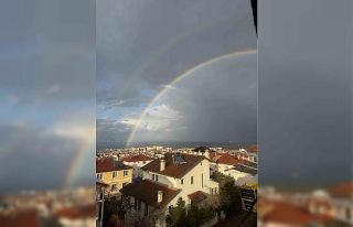 Yalova semalarında beliren gökkuşağı görsel...
