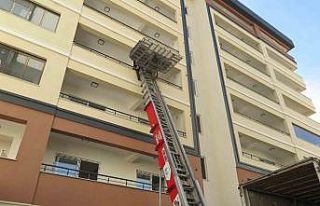 Yerinde dönüşüm projesinde yeni evine taşınan...