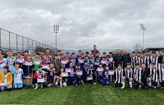 Yıldız futbolda şampiyon Hürriyet Ortaokulu