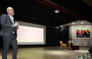 Yunusemre’den aile içi iletişim semineri