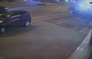 Zonguldak’ta kontrolden çıkan otomobil iki araca...