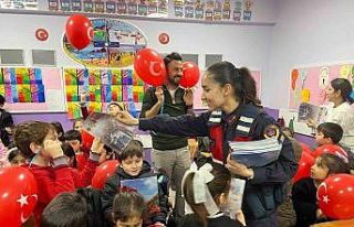 340 ilkokul öğrencisi daha jandarma mesleği hakkında...