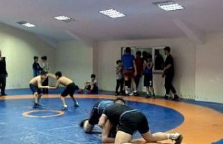 3 güreş kulübünden ortak antrenman