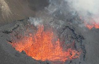 ABD’nin Hawaii adasındaki Kilauea Yanardağı lav...