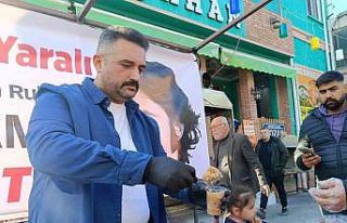 Adana’da sanatçı Ferdi Tayfur için helva dağıtıldı
