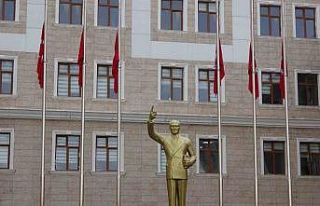 Adıyaman’da bayraklar yarıya indirildi