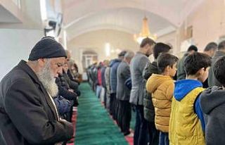 Adıyaman’da Regaip Kandili’nde camiler dolup...