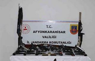 Afyonkarahisar’da havaya rastgele ateş eden 17...