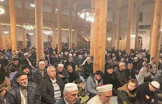 Afyonkarahisar’da Miraç Kandili dualarla geçirildi