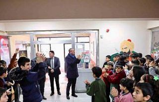 Ağrı Milli Eğitim Müdürü Kökrek, Selçuk Ortaokulunda...