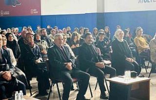 "Ailede İletişim” konulu konferans düzenlendi