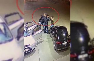 Akaryakıt istasyonunda silahlı grubun genci darbederek...