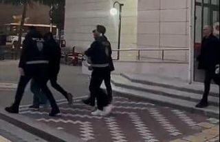 Akhisar’da evden hırsızlık olaylarının failleri...