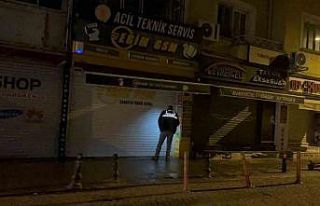 Alacak verecek meselesinden dükkan kurşunladı