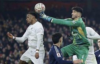 Altay Bayındır, Manchester United’ı FA Cup’ta...