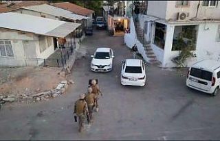 Antalya’da 25 adrese helikopter ve dron destekli...