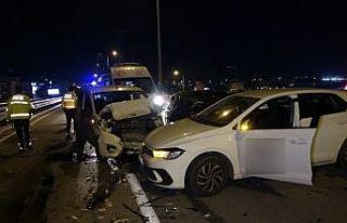 Antalya’da 4 araçlı zincirleme kaza: 3 yaralı