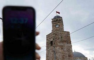 Antalya’da tarihi Saat Kulesi’nde zaman problemi...