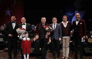 Antalyalılar 2025’in ilk günlerine türkülerle...