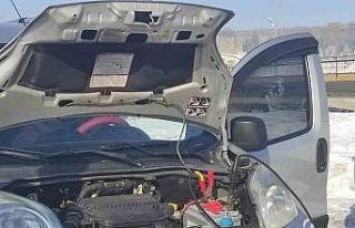 Ardahan’da Sibirya soğukları; Araçlar çalışmadı