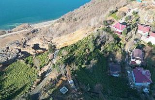 Arhavi’de heyelan tehlikesi sürüyor, Güngören...