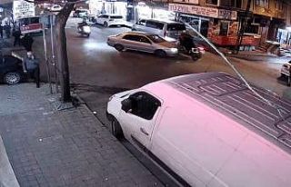 Bağcılar’da yunus polisler kazada yaralandı:...