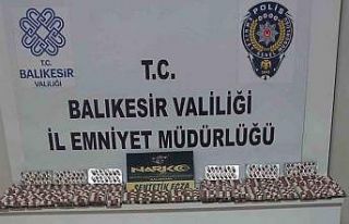 Balıkesir’de 2 bin 700 sentetik hap ele geçirildi