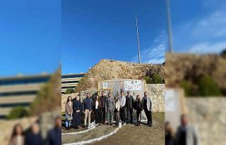 Balıkesir’de üniversiteliler mini sera kurdu