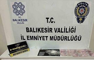 Balıkesir’de uyuşturucu satıcısı 2 kişi tutuklandı