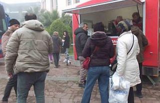 Balıkesir’de vakıflardan sıcak çorba ikramı