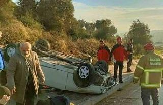 Bandırma’da Fiat Tofaş otomobil takla attı