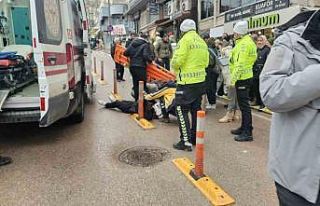 Bandırma’da motosiklet kazası, 2 kişi yaralandı