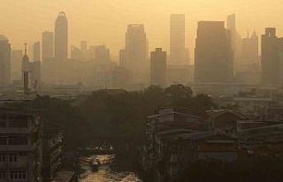 Bangkok’ta hava kirliliğini azaltmak için ulaşım...