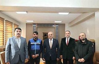 Başkan Akpunar örnek davranışı ödüllendirdi