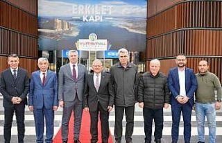 Başkan Büyükkılıç’tan Kumsmall Alışveriş...