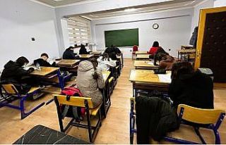 Başkan Çelik, Bozkurtlu gençleri sınavlara hazırlıyor