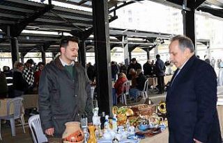 Başkan Yalçın’dan antika pazarı turu