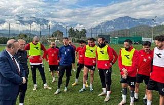 Başkan Yalım, Uşakspor’u ziyaret etti