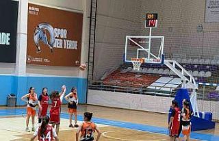 Basketbol U-16 Kulüp Kadınlar Müsabakaları sürüyor