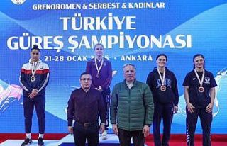 Bayburtlu milli güreşçi Akkuş Türkiye birincisi...