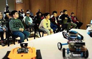 Beylikdüzü Belediyesi öğrencileri robotik kodlama...
