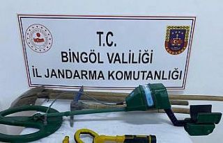 Bingöl’de kaçak kazı yapan 2 kişi yakalandı