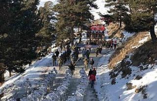 Binlerce kişi şehitler için Sarıkamış’ta yürüdü