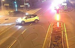 Bir anlık dikkatsizlik kazalara davetiye çıkardı:...