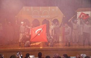 Bir Ölür, Bin Diriliriz, tiyatro oyunu izleyiciden...