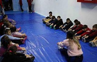 Bu okulun öğrencileri ders sonrası soluğu atölye...