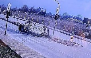 Bursa’da iki otomobil çarpıştı: 4 yaralı