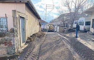 Büyükşehir, kırsalda çamurlu ve bozuk yol bırakmıyor